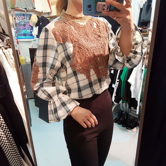 Women Blouses Check lace Shisurufuriru blouse Ruby