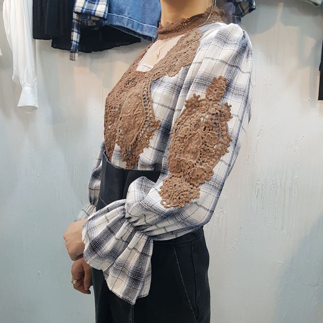 Women Blouses Check lace Shisurufuriru blouse Ruby