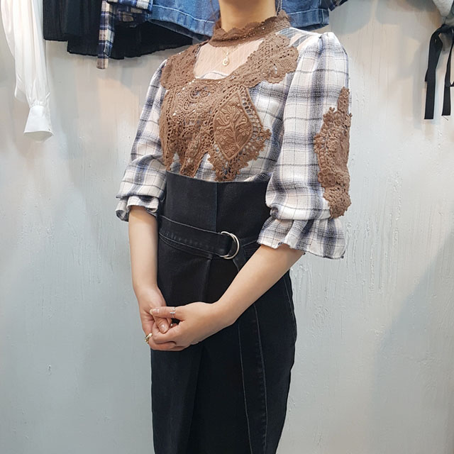 Women Blouses Check lace Shisurufuriru blouse Ruby