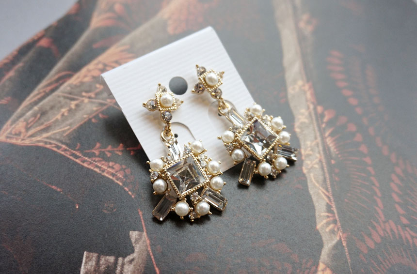 Cubic Bold Earrings Collection event guests unique