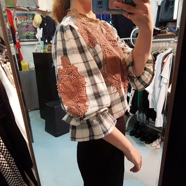 Women Blouses Check lace Shisurufuriru blouse Ruby