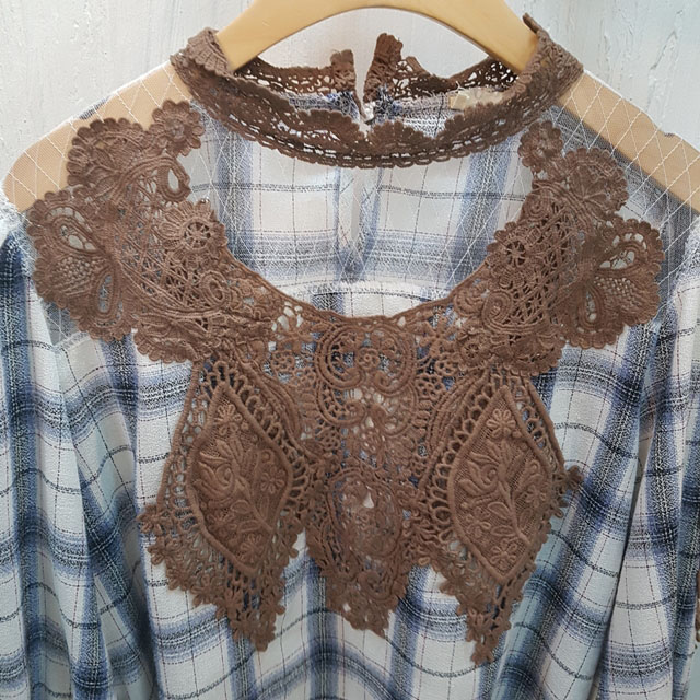 Women Blouses Check lace Shisurufuriru blouse Ruby