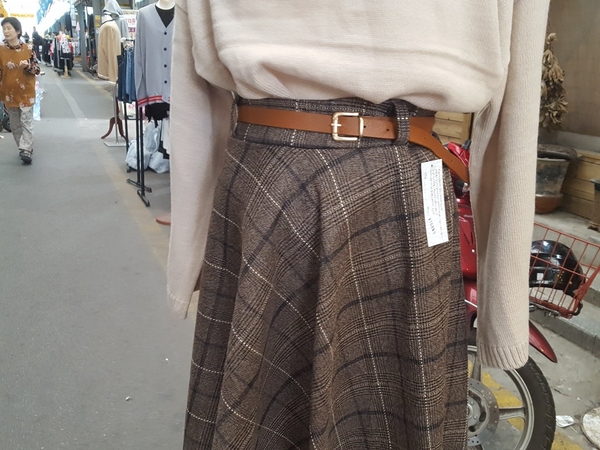 Belt Glen check long skirt