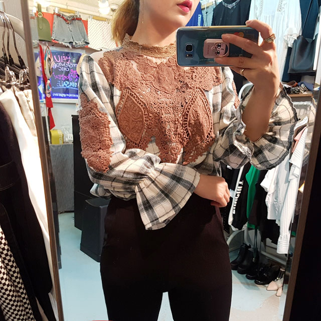 Women Blouses Check lace Shisurufuriru blouse Ruby