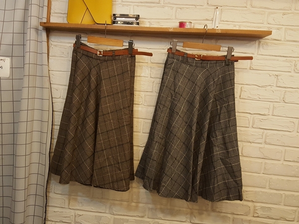 Belt Glen check long skirt