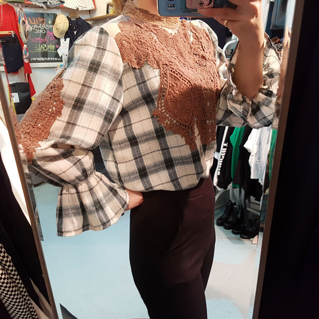 Women Blouses Check lace Shisurufuriru blouse Ruby