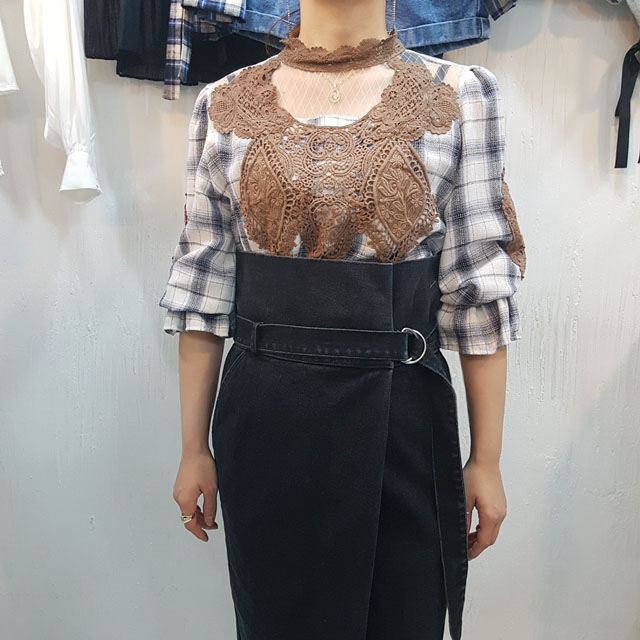 Women Blouses Check lace Shisurufuriru blouse Ruby