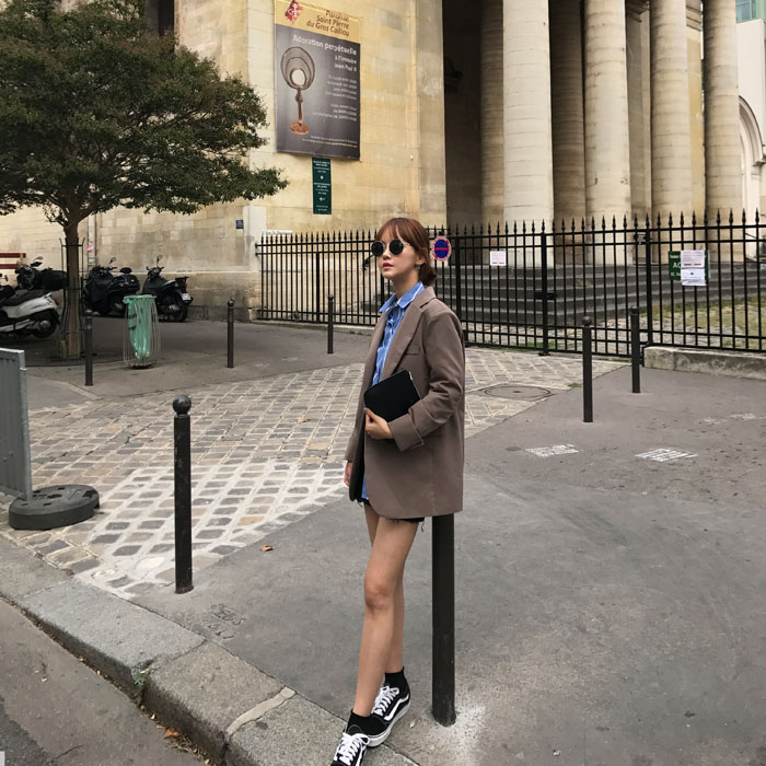 Black denim mini skirt Black hair girl short skirt