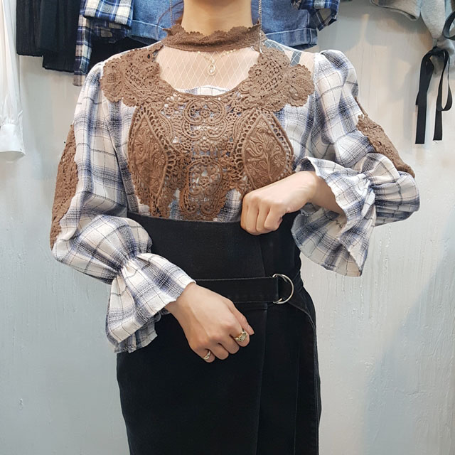 Women Blouses Check lace Shisurufuriru blouse Ruby