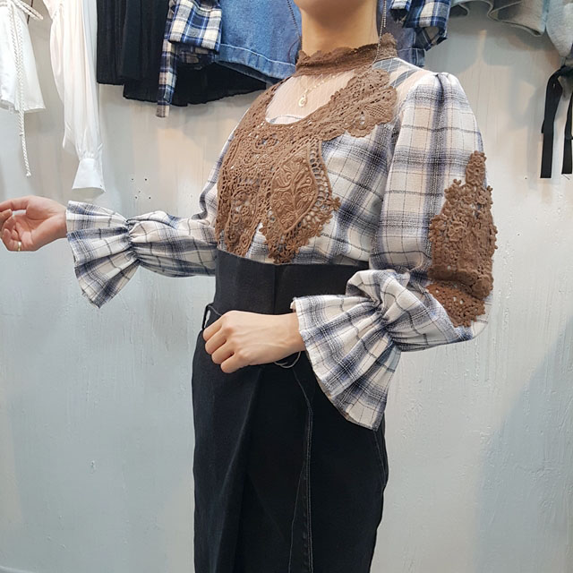 Women Blouses Check lace Shisurufuriru blouse Ruby