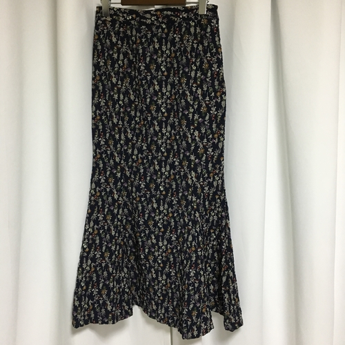 Embroidery Flower Pattern Mermaid Long Skirt 2colo