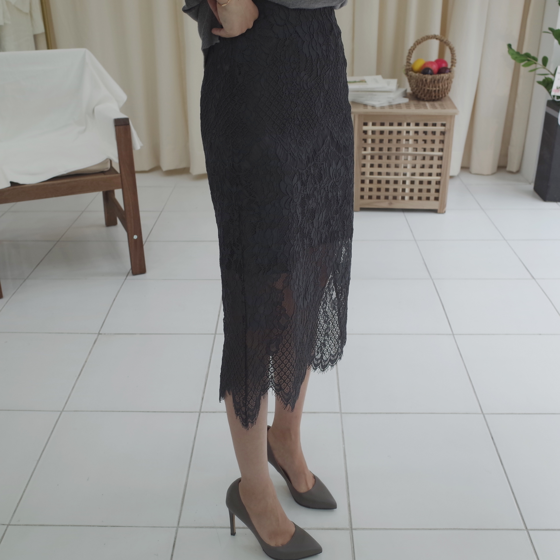 Autumn flower lace skirt H line Embroidery Long co