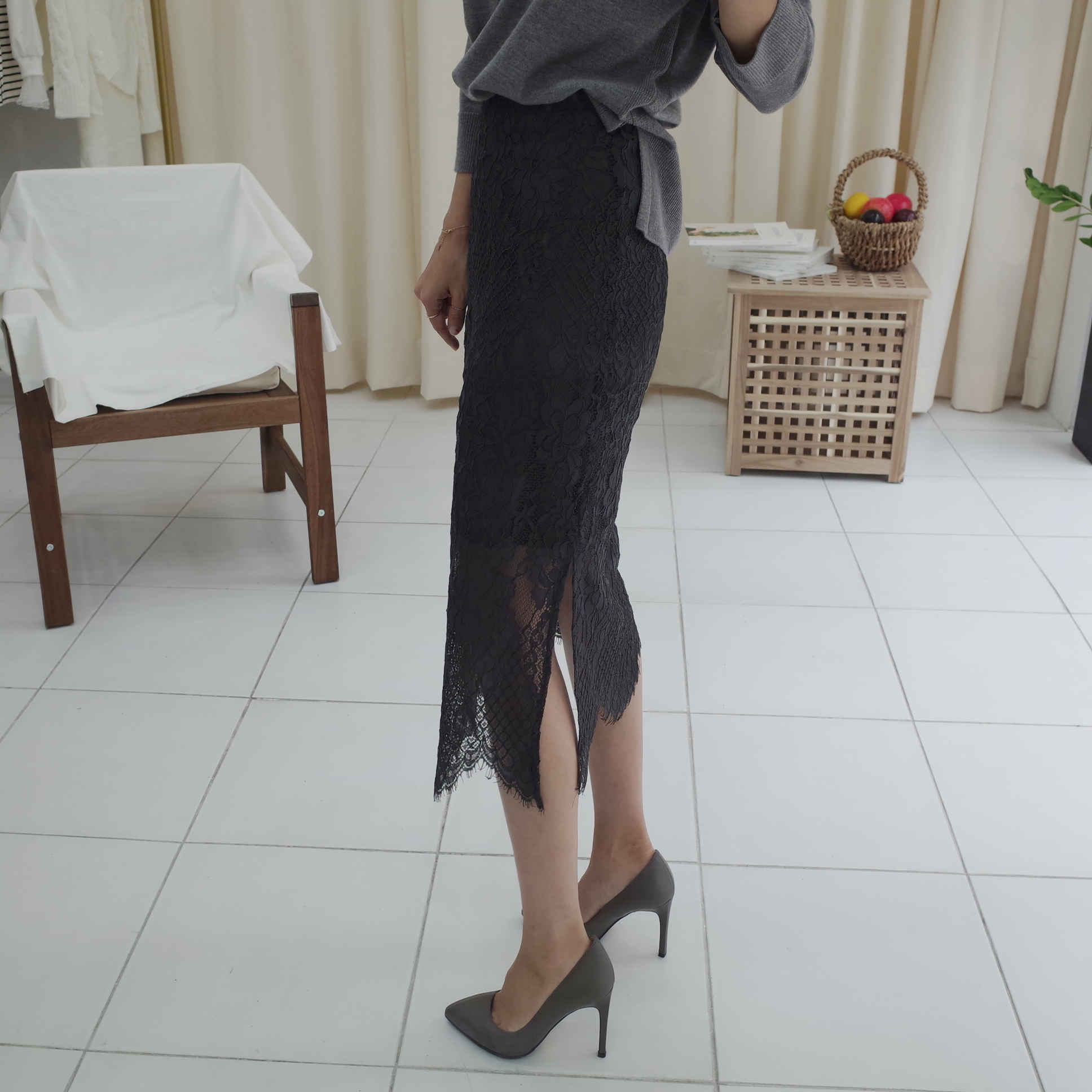 Autumn flower lace skirt H line Embroidery Long co