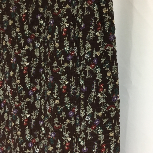 Embroidery Flower Pattern Mermaid Long Skirt 2colo