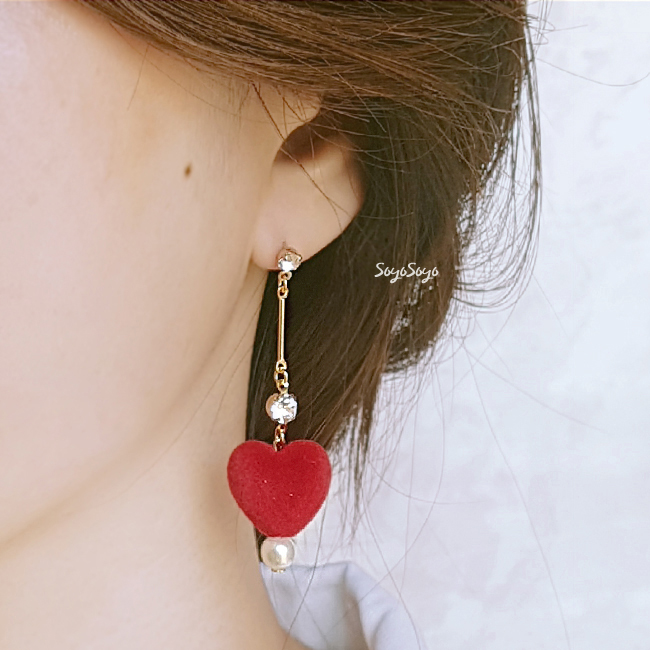 Uneven Velvet Heart Earrings _ Red Cubic Red Drop 