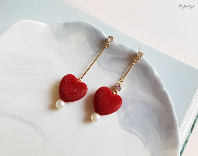 Uneven Velvet Heart Earrings _ Red Cubic Red Drop 