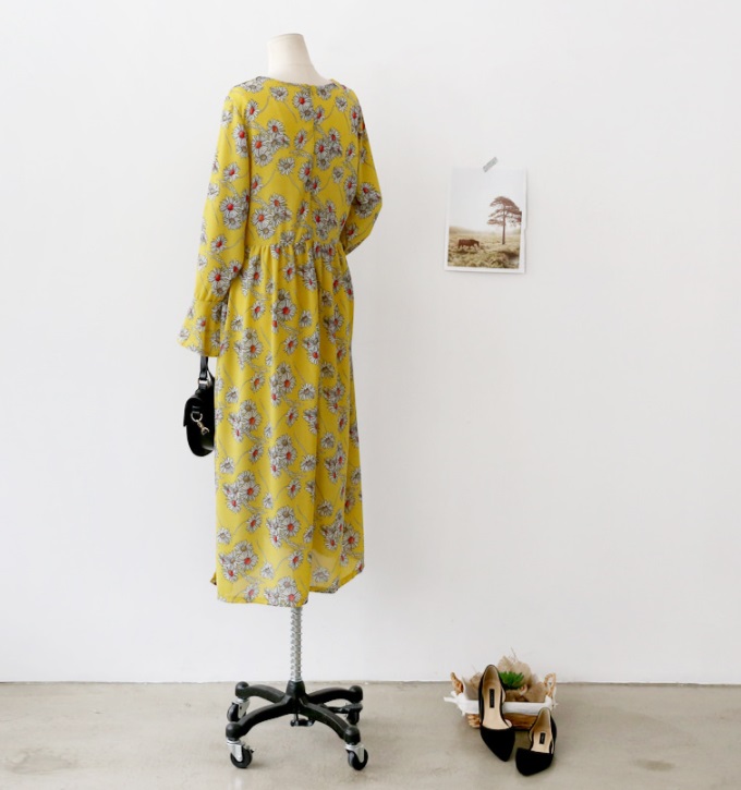 New Women Dress Feminine Lovely Horn Sleeves Flowe