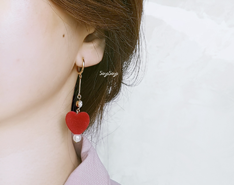 Uneven Velvet Heart Earrings _ Red Cubic Red Drop 