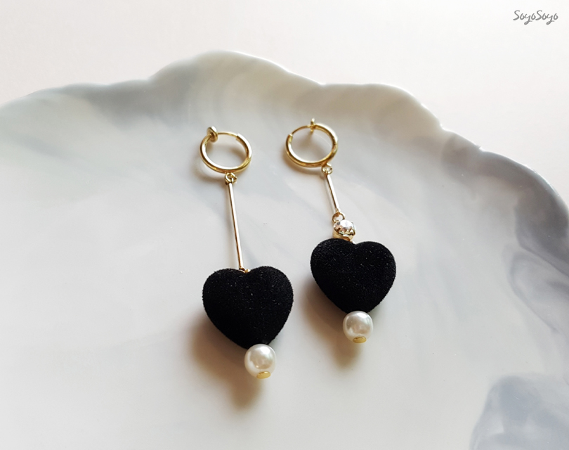 Uneven Velvet Heart Earrings _ Red Cubic Red Drop 