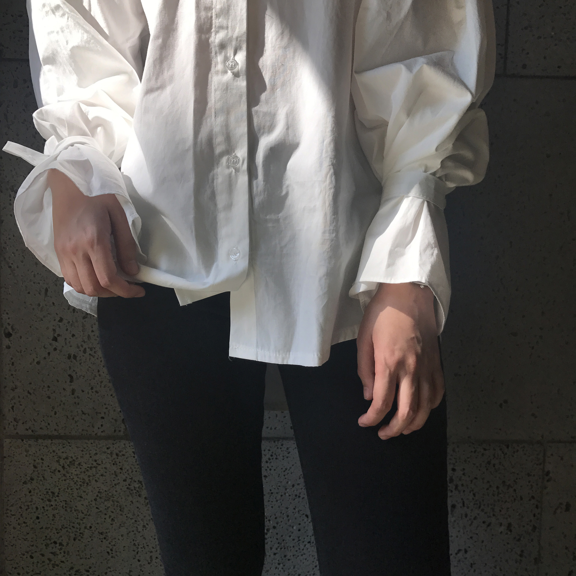 White shirt Puff sleeve Balloon style Modern sensi