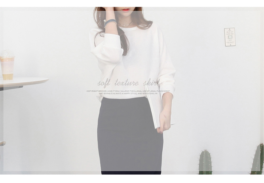 Adelia H Line Long Skirts Trim Gold Date Banding D