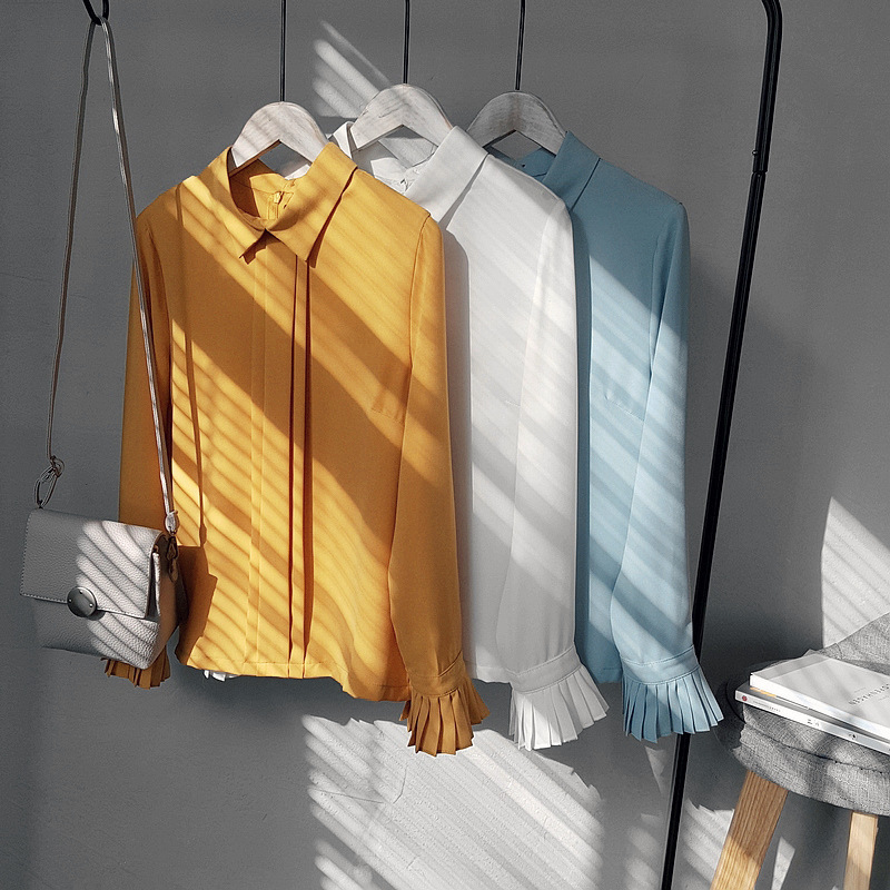 Women Blouses Sleeveless ruffle black white check 