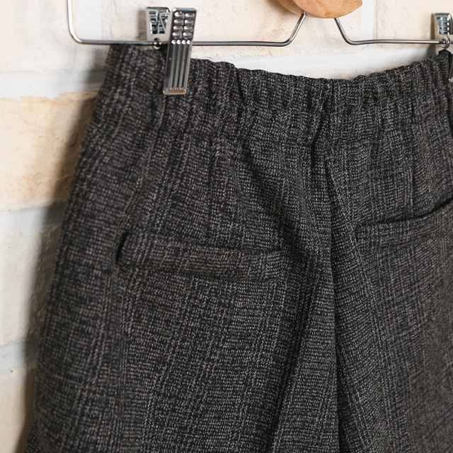 Women Short Pants Olive 4 Check Wool Bending Dress