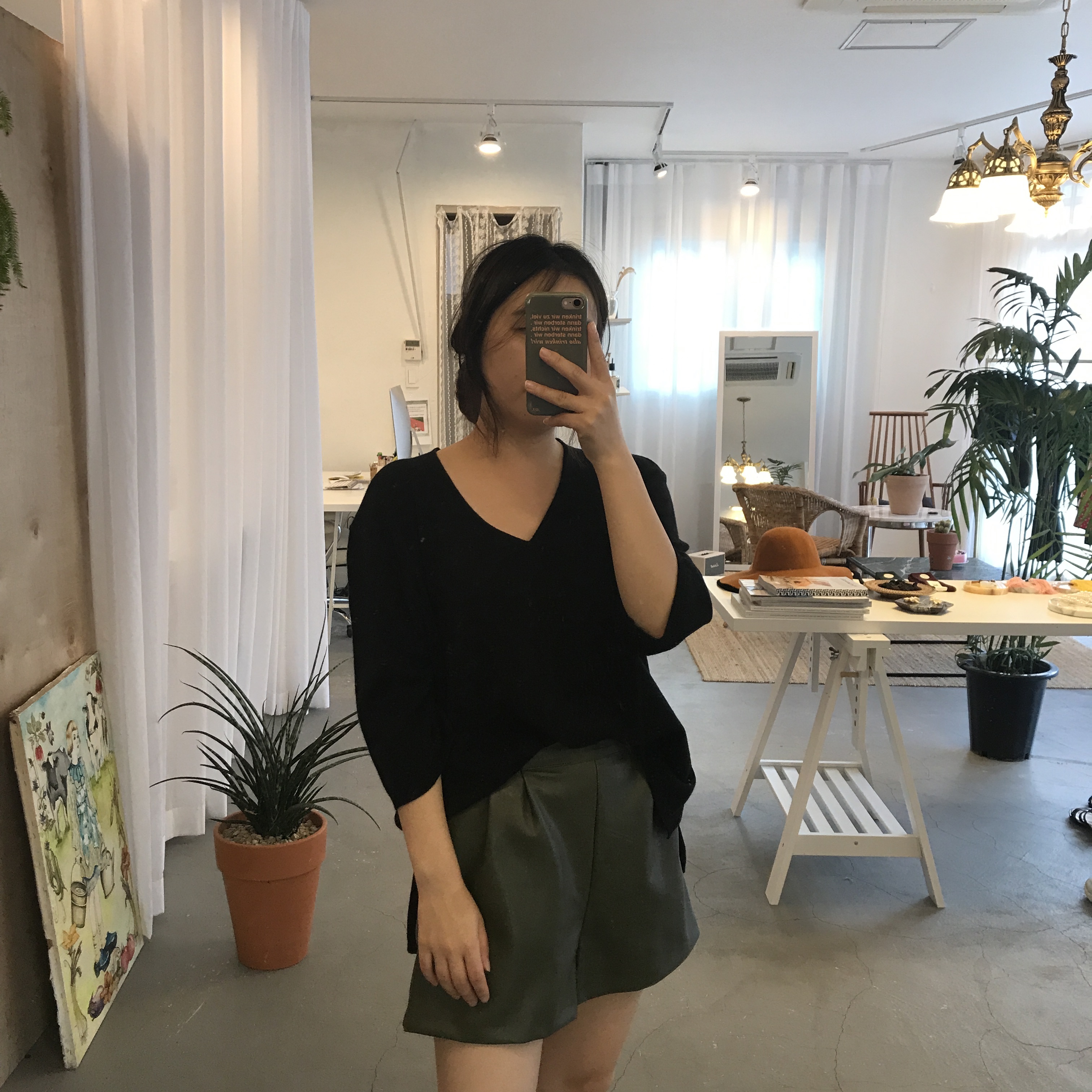 Women Short Pants A slim line A-line leather short