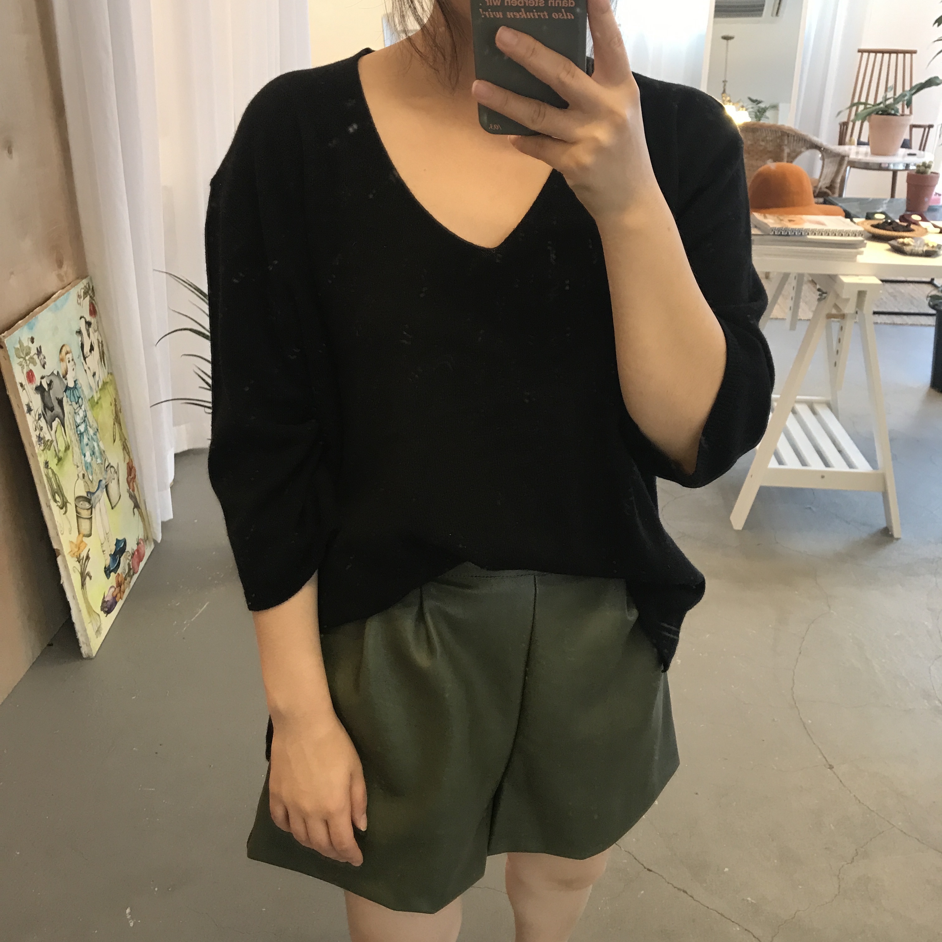 Women Short Pants A slim line A-line leather short