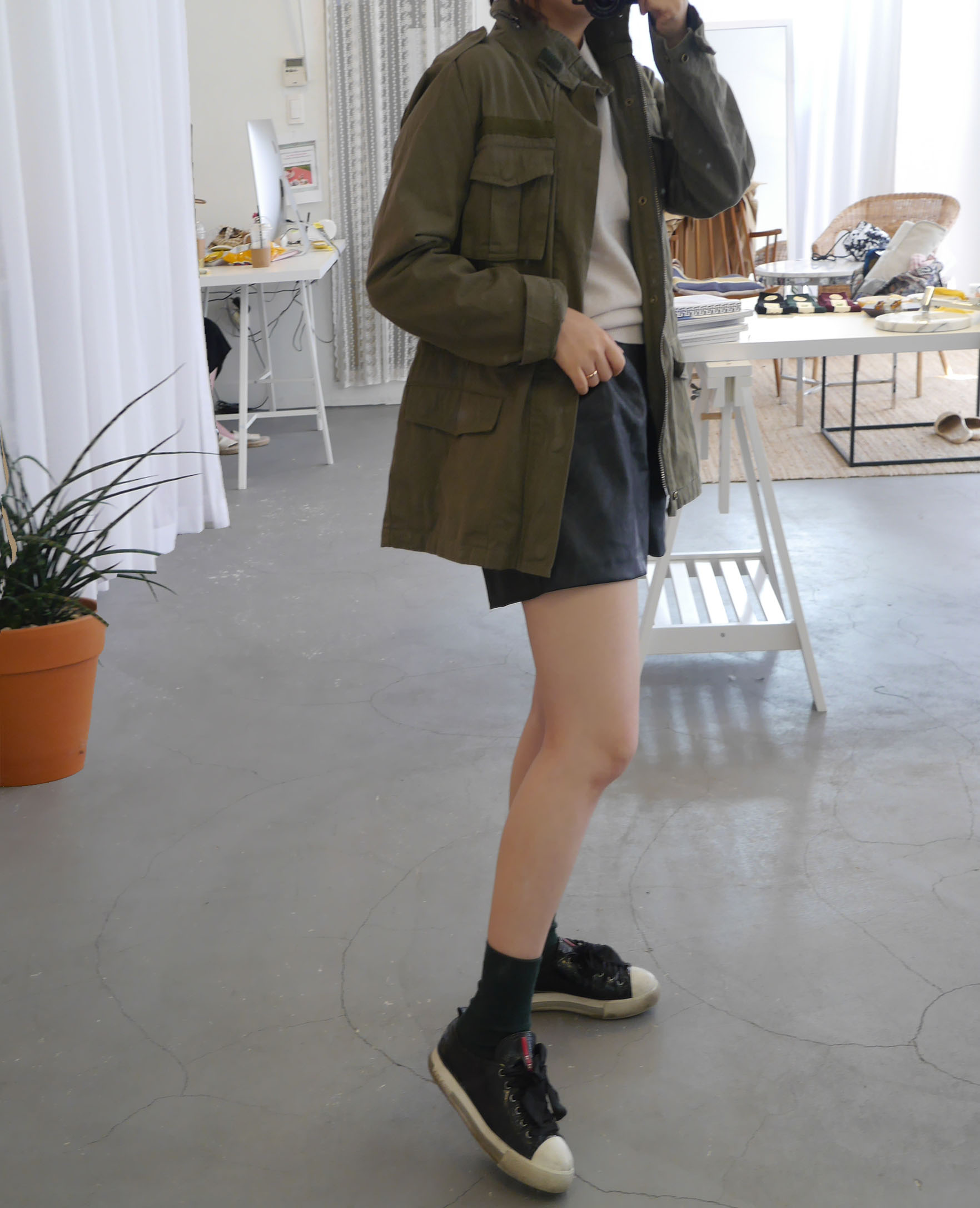 Women Short Pants A slim line A-line leather short