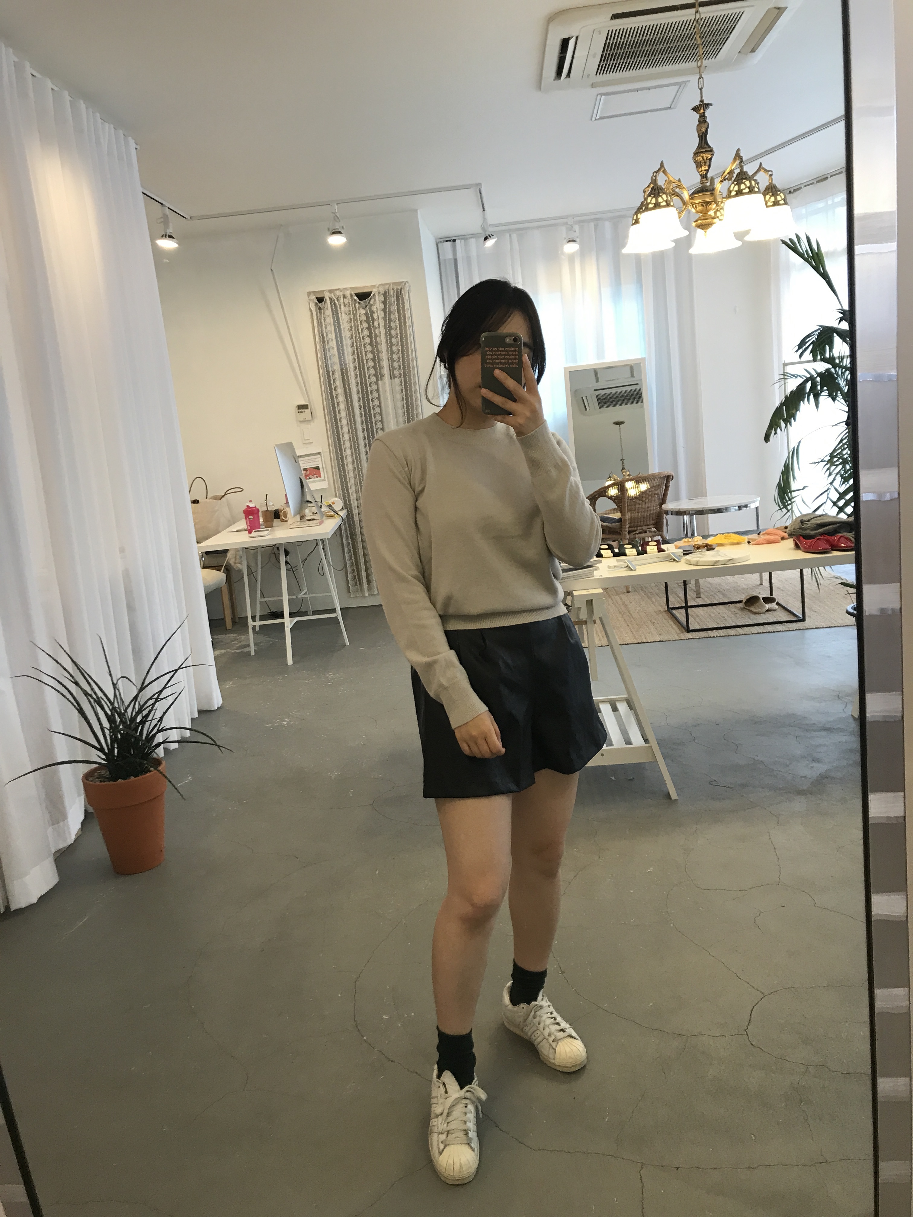 Women Short Pants A slim line A-line leather short