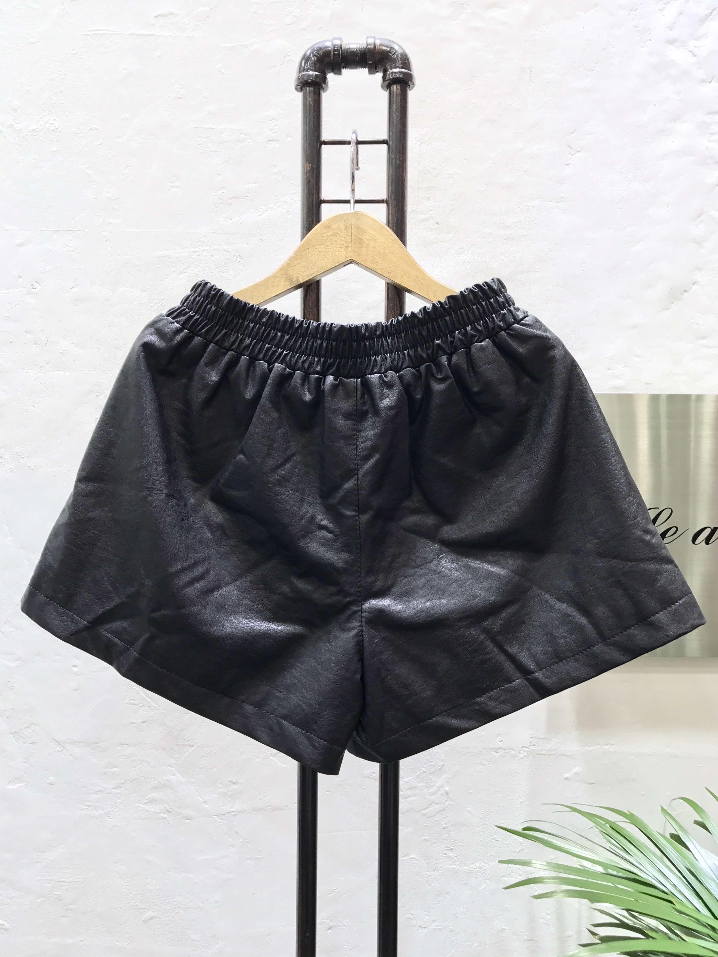Women Short Pants Bending leather shorts 3color Bl