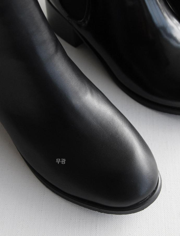 Women's Chelsea Angle Boots Made in Korea Three