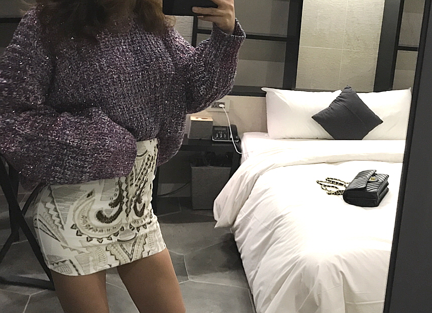 High Quality Luxury Gold Embroidery Stud Mini Skir