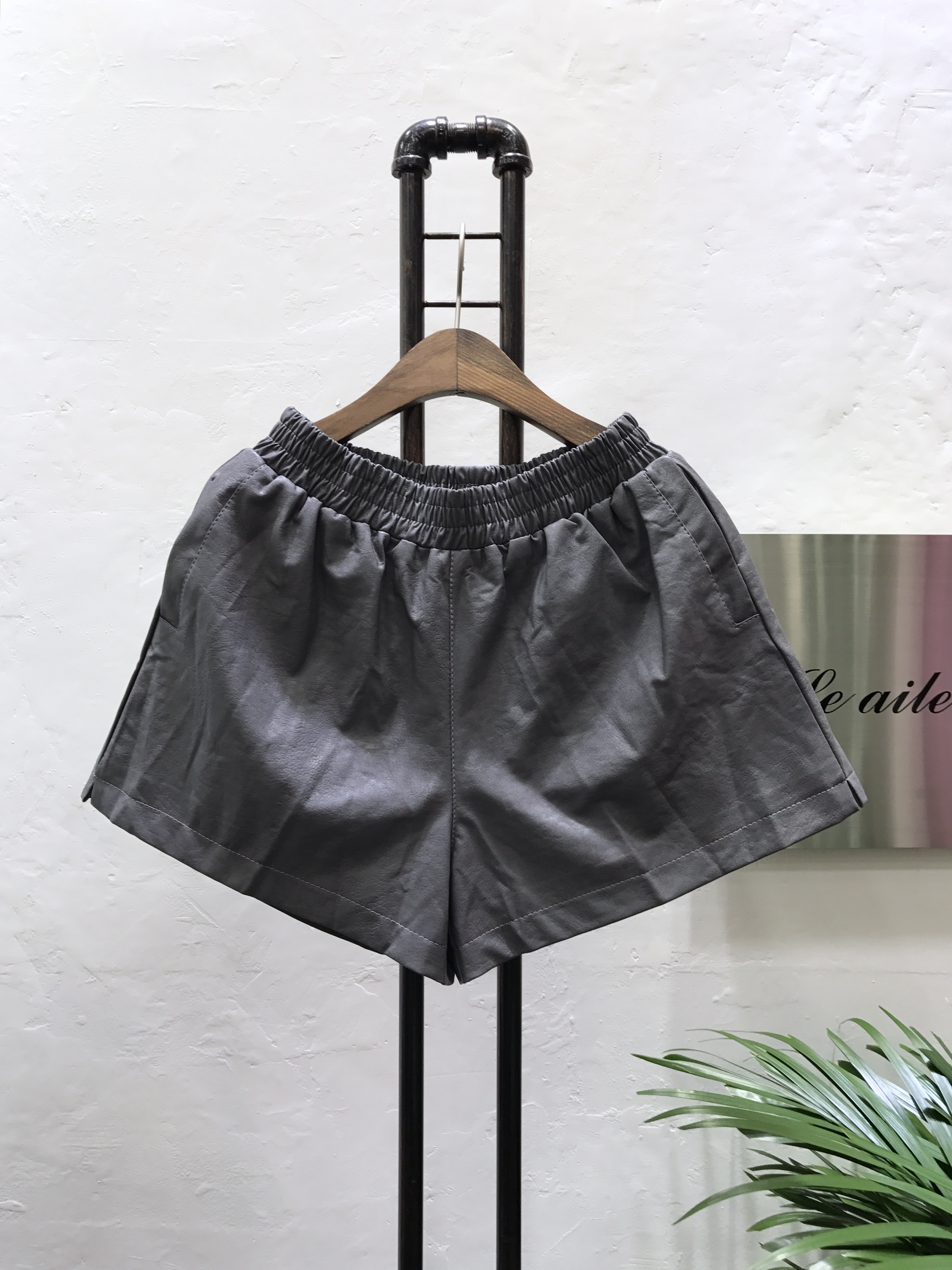 Women Short Pants Bending leather shorts 3color Bl