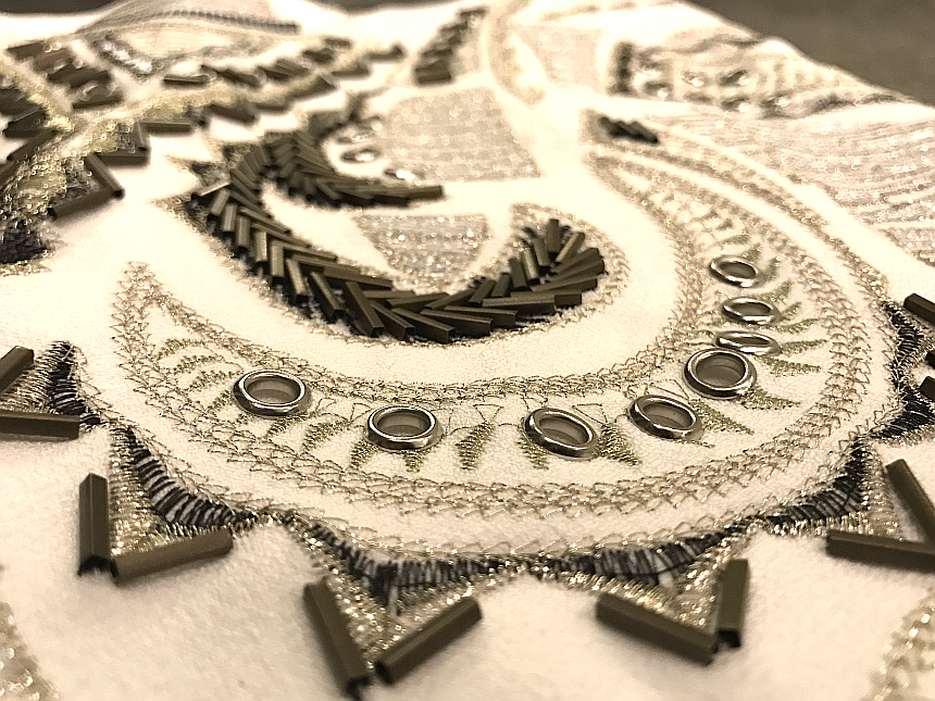 High Quality Luxury Gold Embroidery Stud Mini Skir