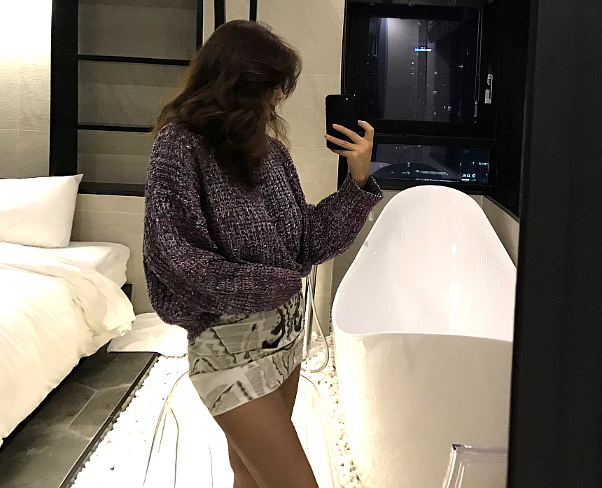 High Quality Luxury Gold Embroidery Stud Mini Skir