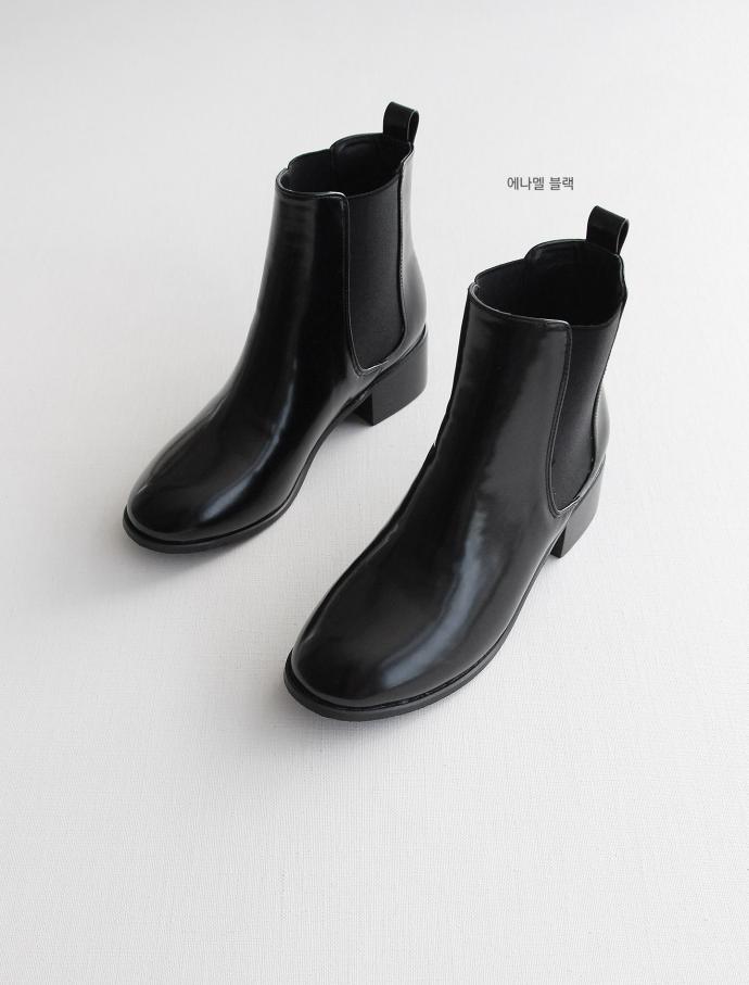 Women's Chelsea Angle Boots Made in Korea Three