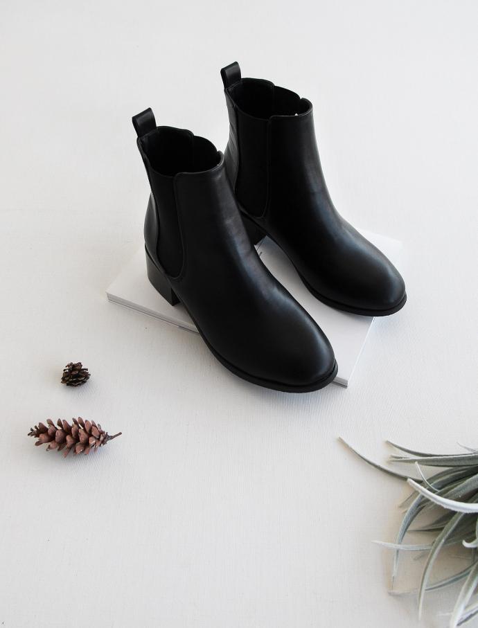 Women's Chelsea Angle Boots Made in Korea Three