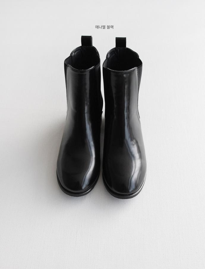 Women's Chelsea Angle Boots Made in Korea Three