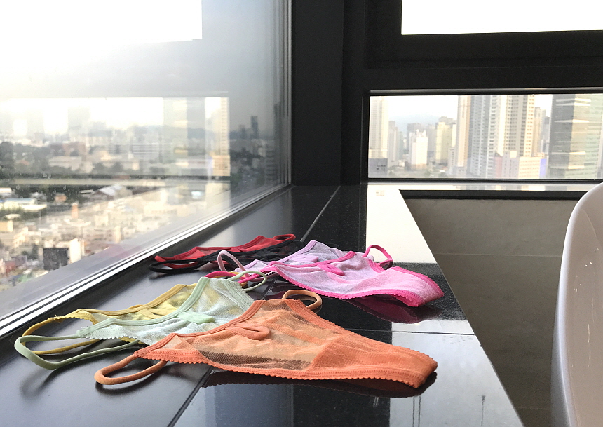 Women Underwear Sexy see-through pearl mesh bendin