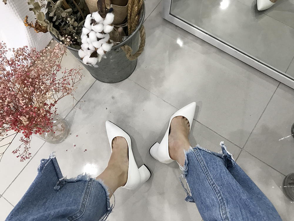 Comfortable Tongue Stiletto 7cm Middle Heel Pumps 