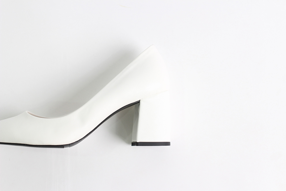 Comfortable Tongue Stiletto 7cm Middle Heel Pumps 