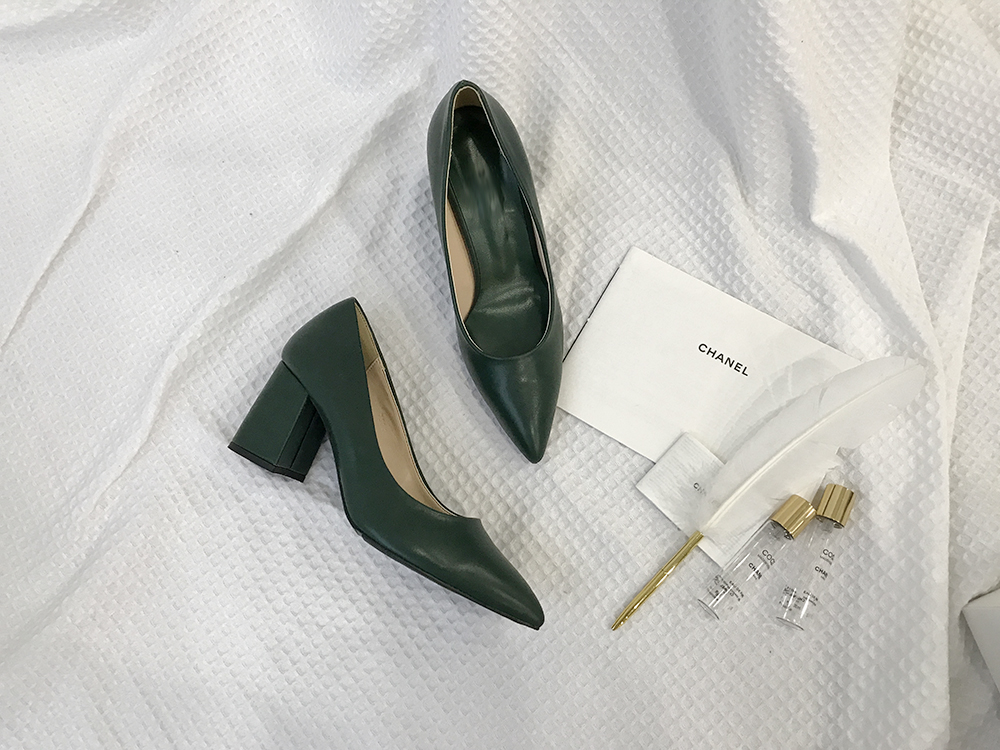 Comfortable Tongue Stiletto 7cm Middle Heel Pumps 