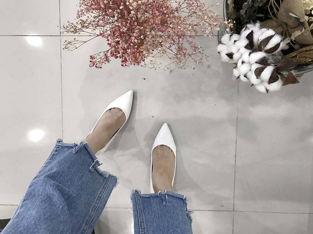 Comfortable Tongue Stiletto 7cm Middle Heel Pumps 