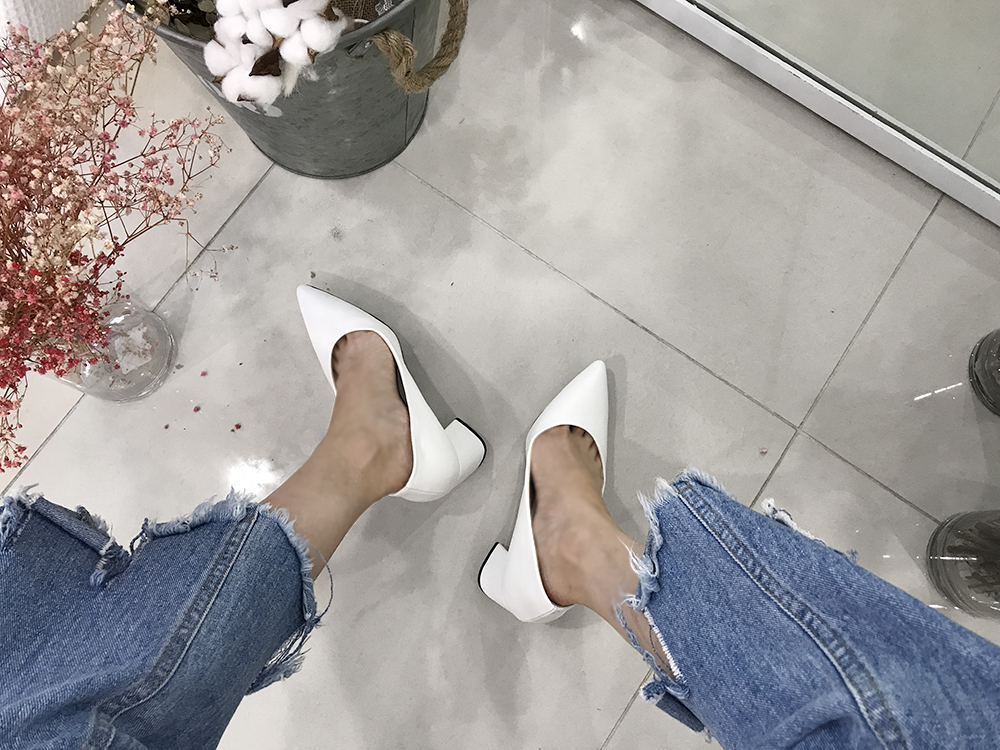 Comfortable Tongue Stiletto 7cm Middle Heel Pumps 