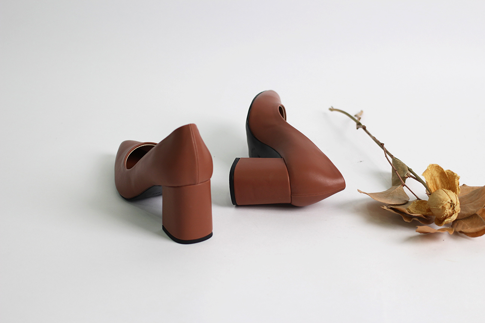 Comfortable Tongue Stiletto 7cm Middle Heel Pumps 