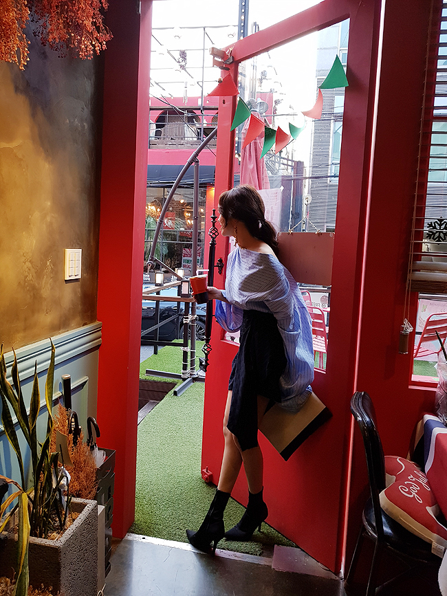 Jur Moe Unbalance Mini Skirt Fall