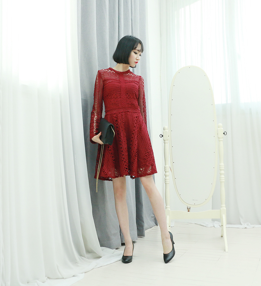 Heart Signal Bae Yun-kyung Red Wine Lace One Piece