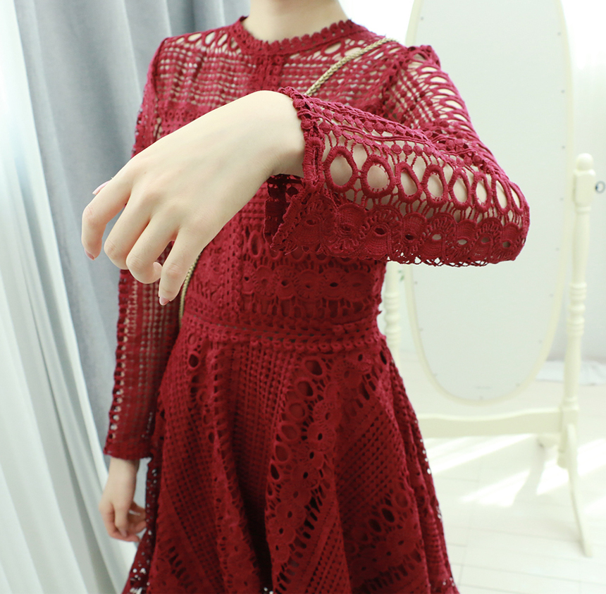 Heart Signal Bae Yun-kyung Red Wine Lace One Piece